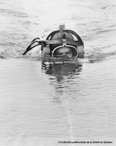 Plongeur en immersion, 1977