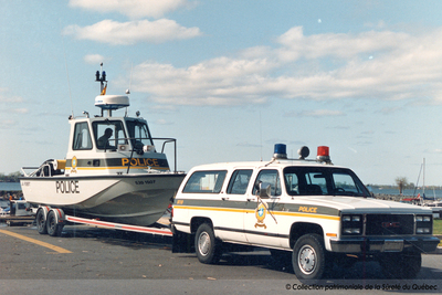 Formation en patrouille nautique, vers 1990