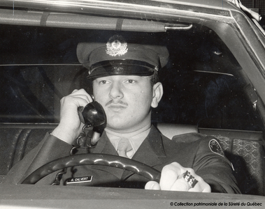 Agent en communication radio, 1976