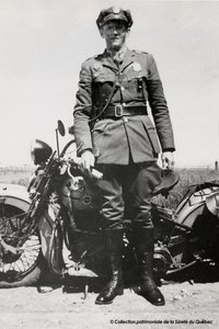 Policier de la route, vers 1940